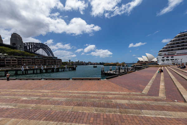Visit Sydney